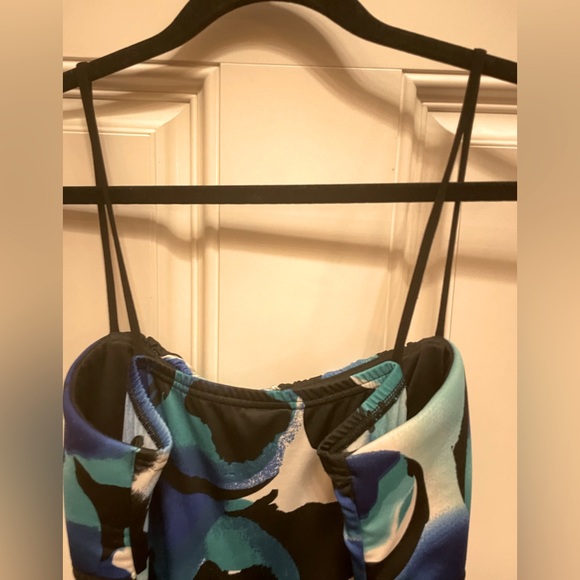 Black floral dress with rouched bodice and a black belt underneath.  Size 12. - Picture 3 of 7